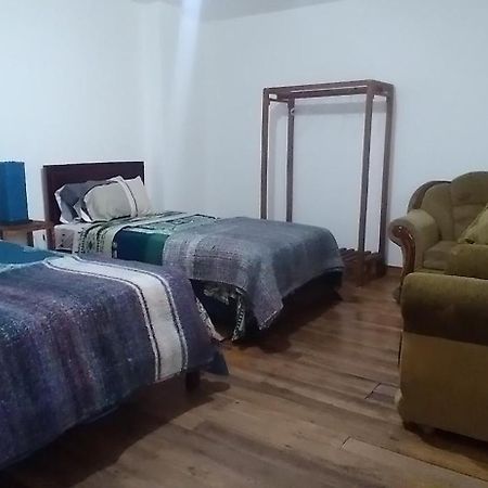 Aylluwasi Guesthouse Отавало Экстерьер фото