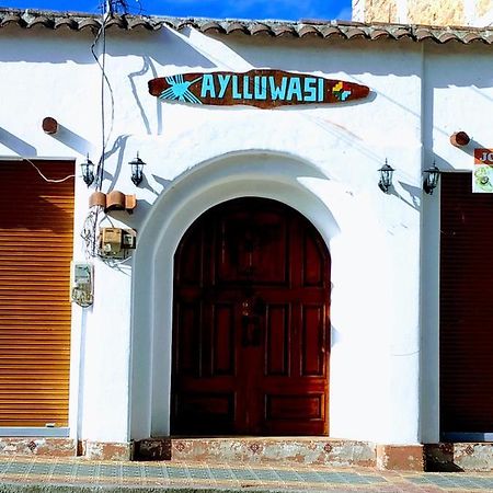 Aylluwasi Guesthouse Отавало Экстерьер фото