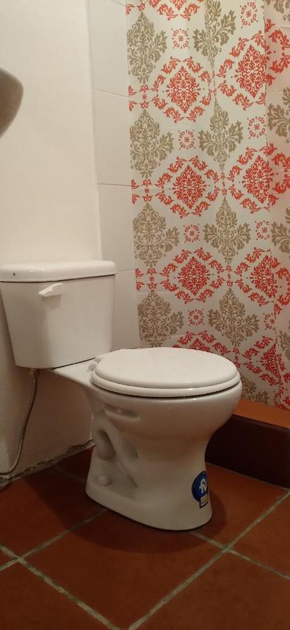 Aylluwasi Guesthouse Отавало Экстерьер фото