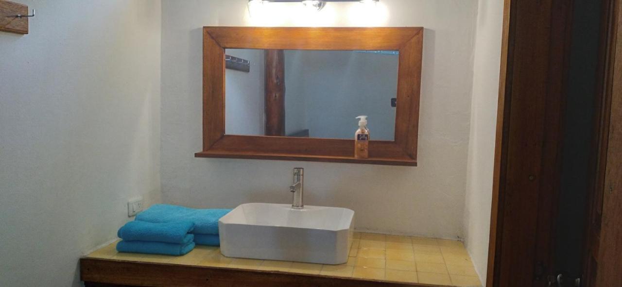 Aylluwasi Guesthouse Отавало Экстерьер фото