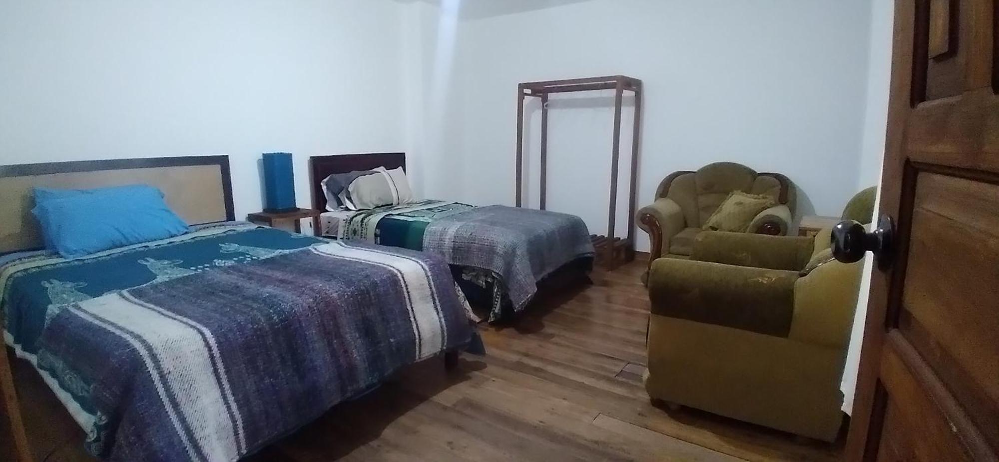 Aylluwasi Guesthouse Отавало Экстерьер фото