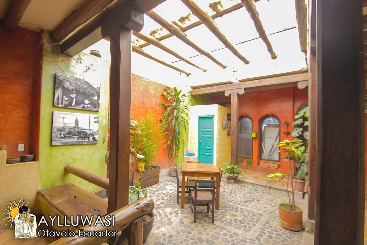 Aylluwasi Guesthouse Отавало Экстерьер фото
