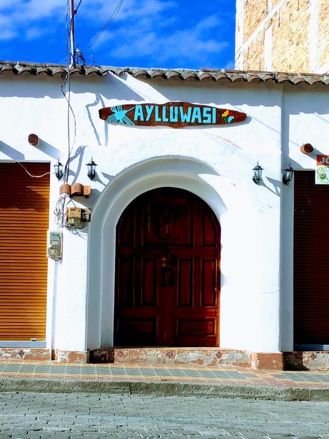 Aylluwasi Guesthouse Отавало Экстерьер фото